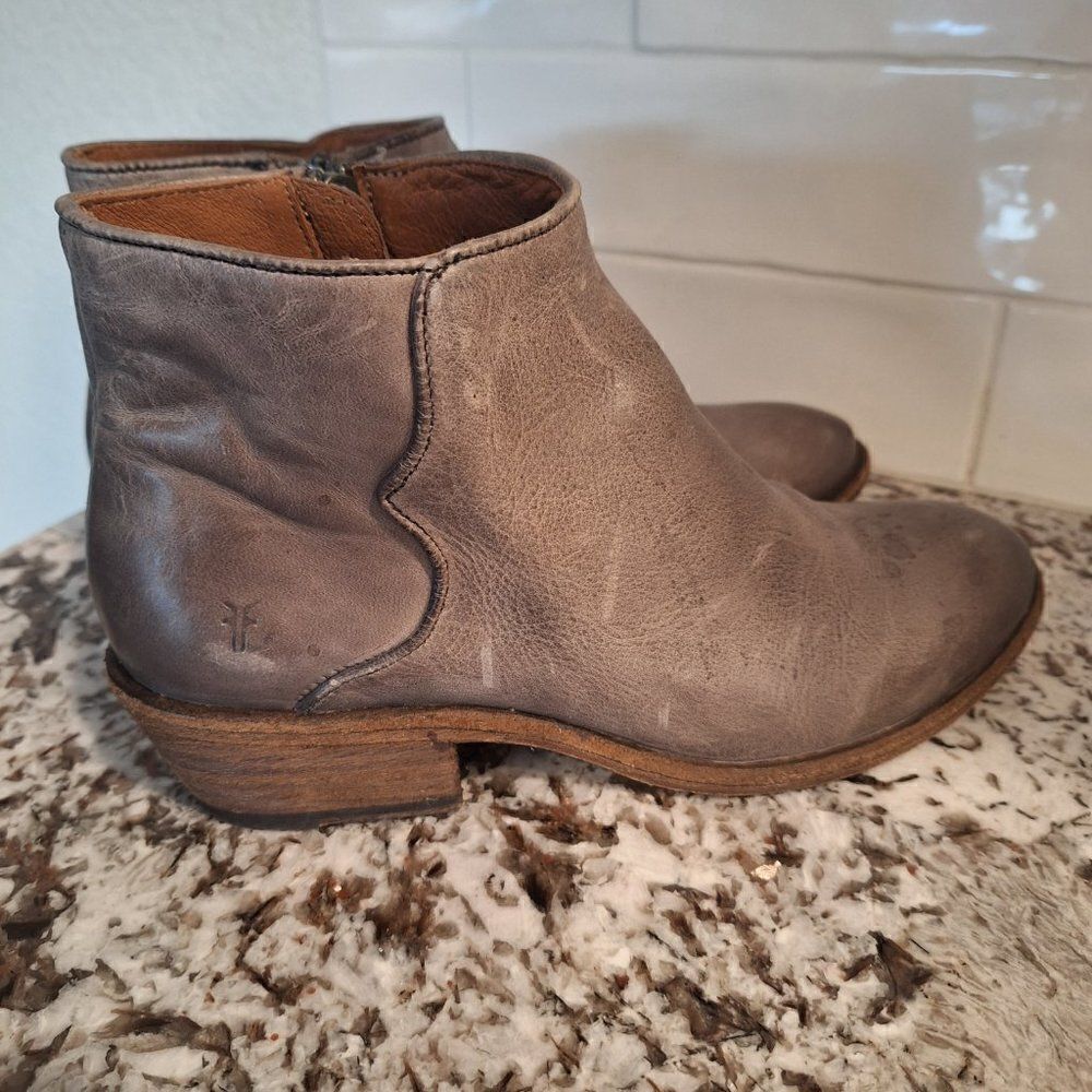 Frye Zip Leather Booties Ankle Boots Size 7B - Picture 2 of 10